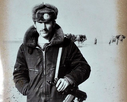 МОЛОДЕНКОВ
                    Юрий Иванович