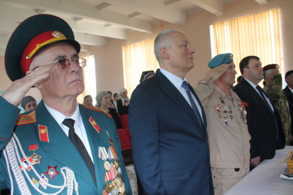 КАСЫМОВ Олег
                      Мансурманкулович